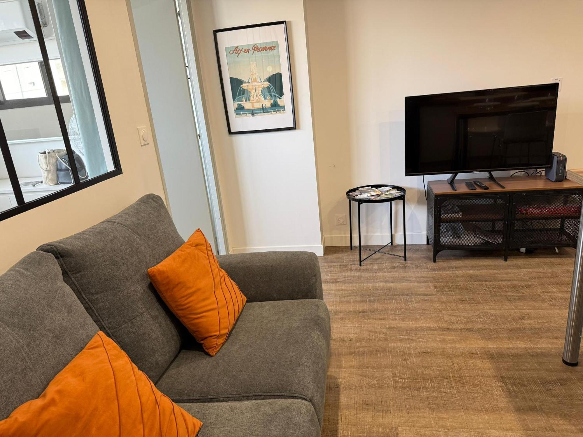 L'Amandier - Joli Appartement T3 Neuf Centre Ville A 2 Pas De La Rotonde Mirabeau Et Des Allees Provencales Aix-en-Provence Eksteriør billede